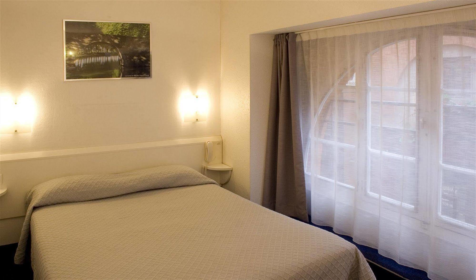 Hotel Ours Blanc - Centre Тулуза Экстерьер фото